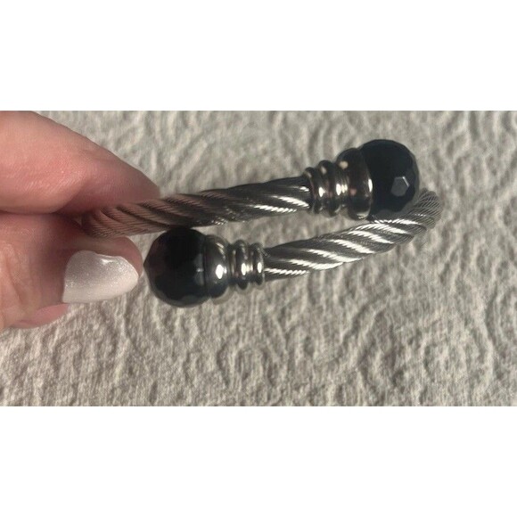 MACY'S Designer Stainless Steel & Onyx Cable bracelet - Picture 3 of 6